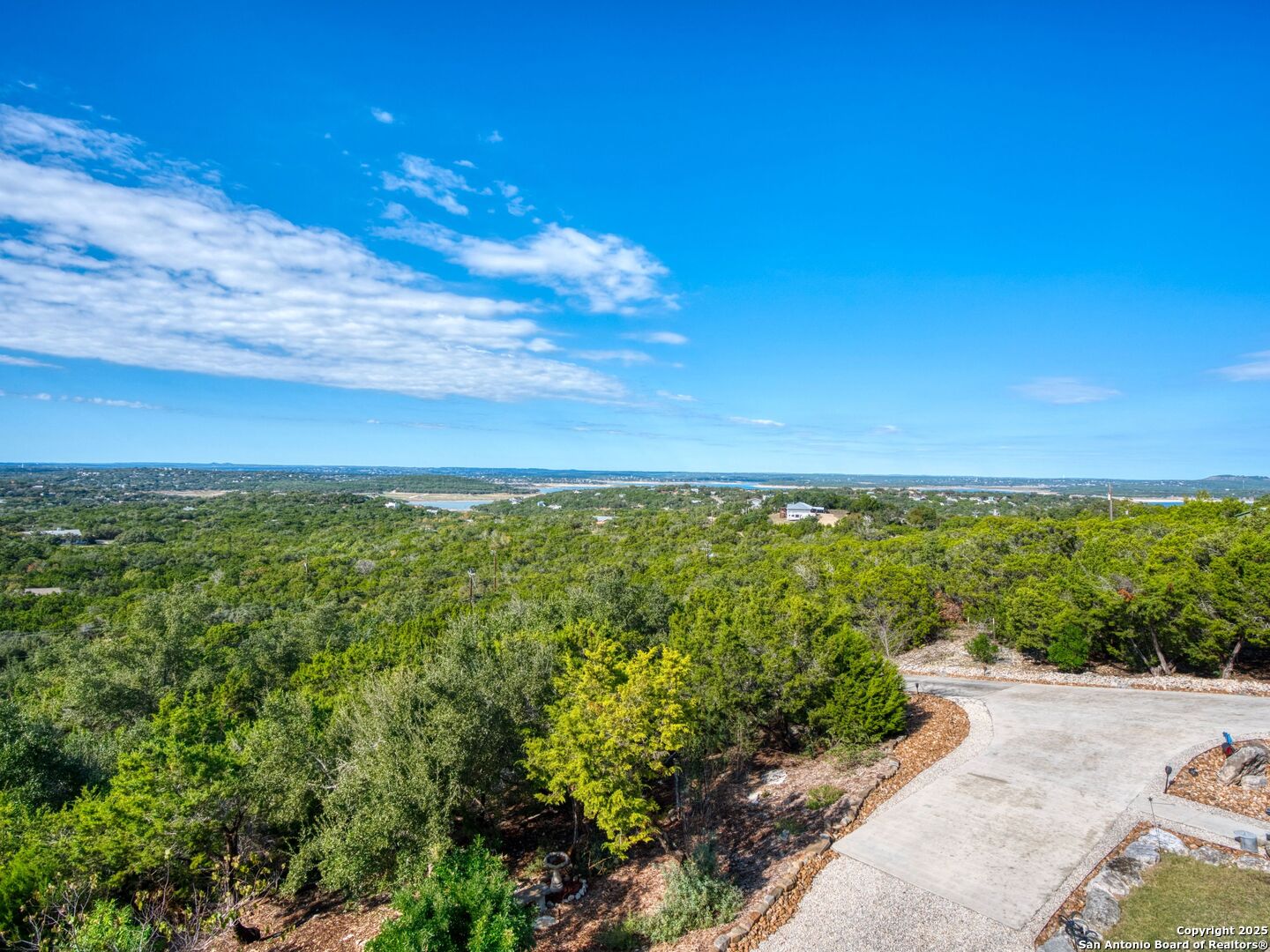 768 COLLEEN DR