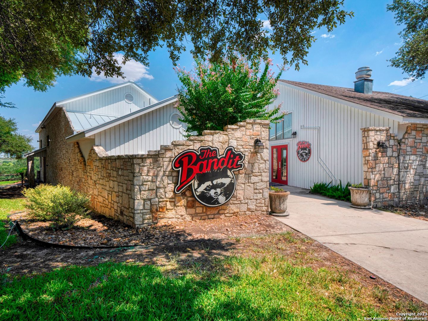 115 PINNACLE DR