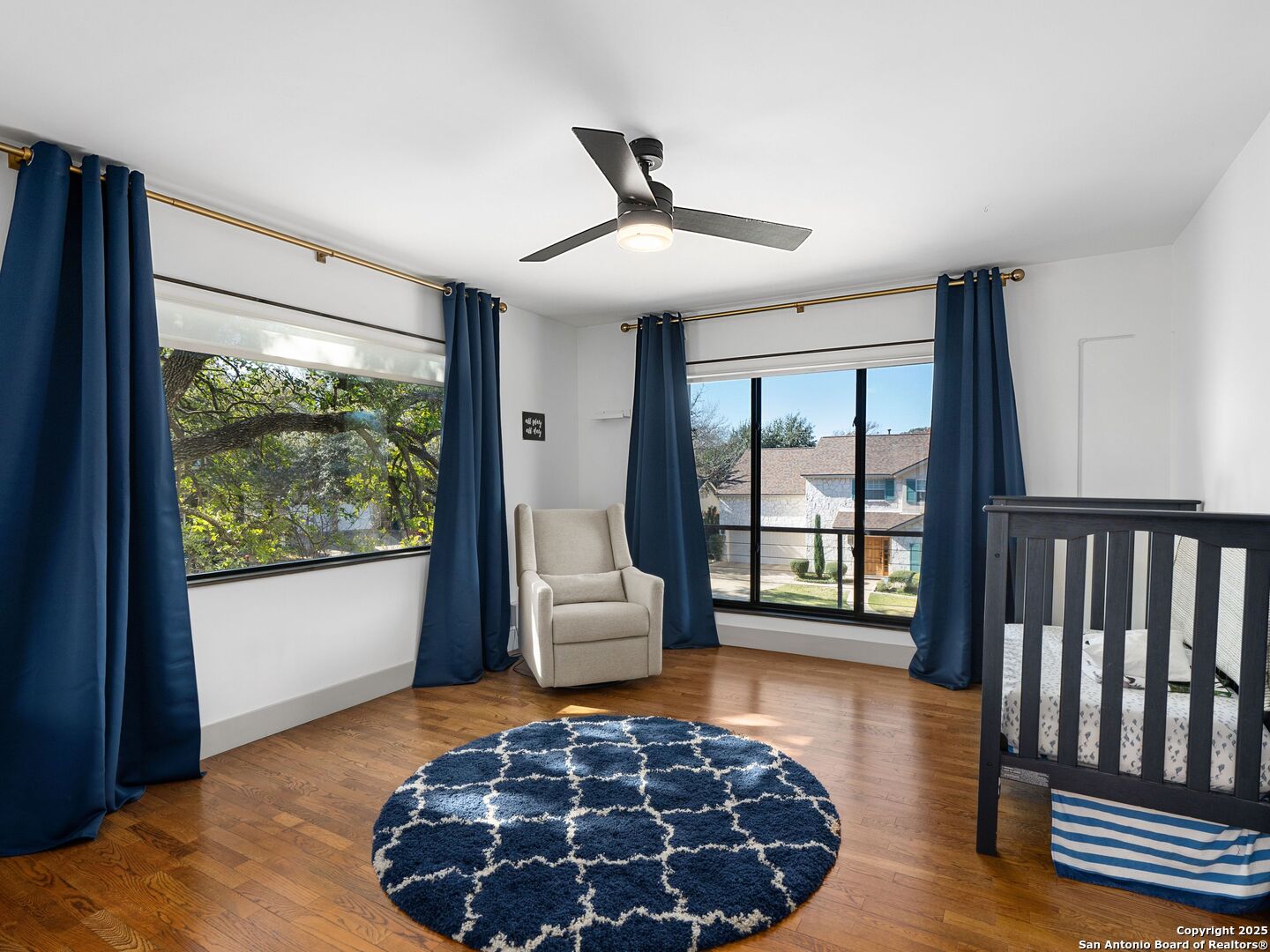 10 COURT CIR