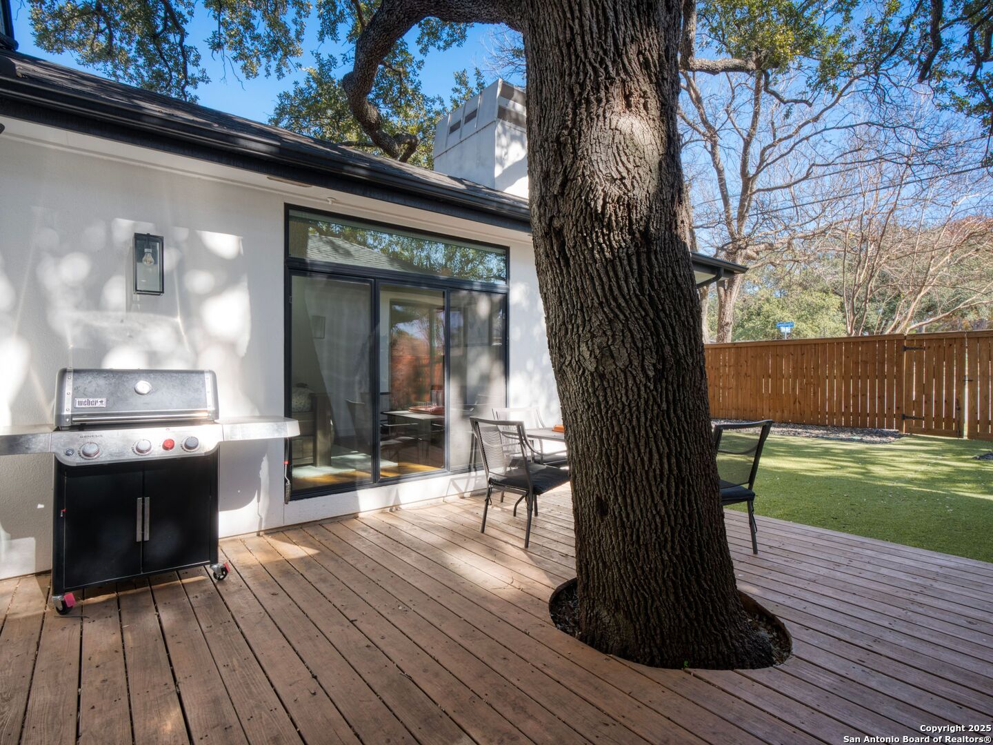 10 COURT CIR