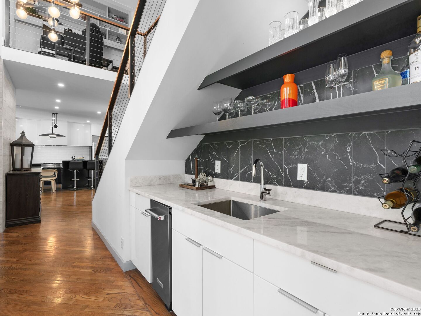 10 COURT CIR