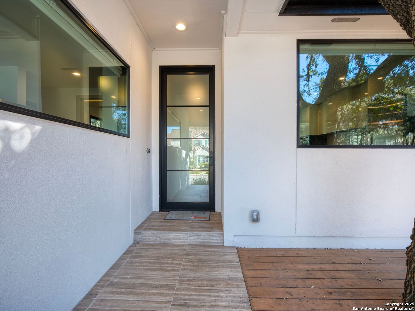 10 COURT CIR