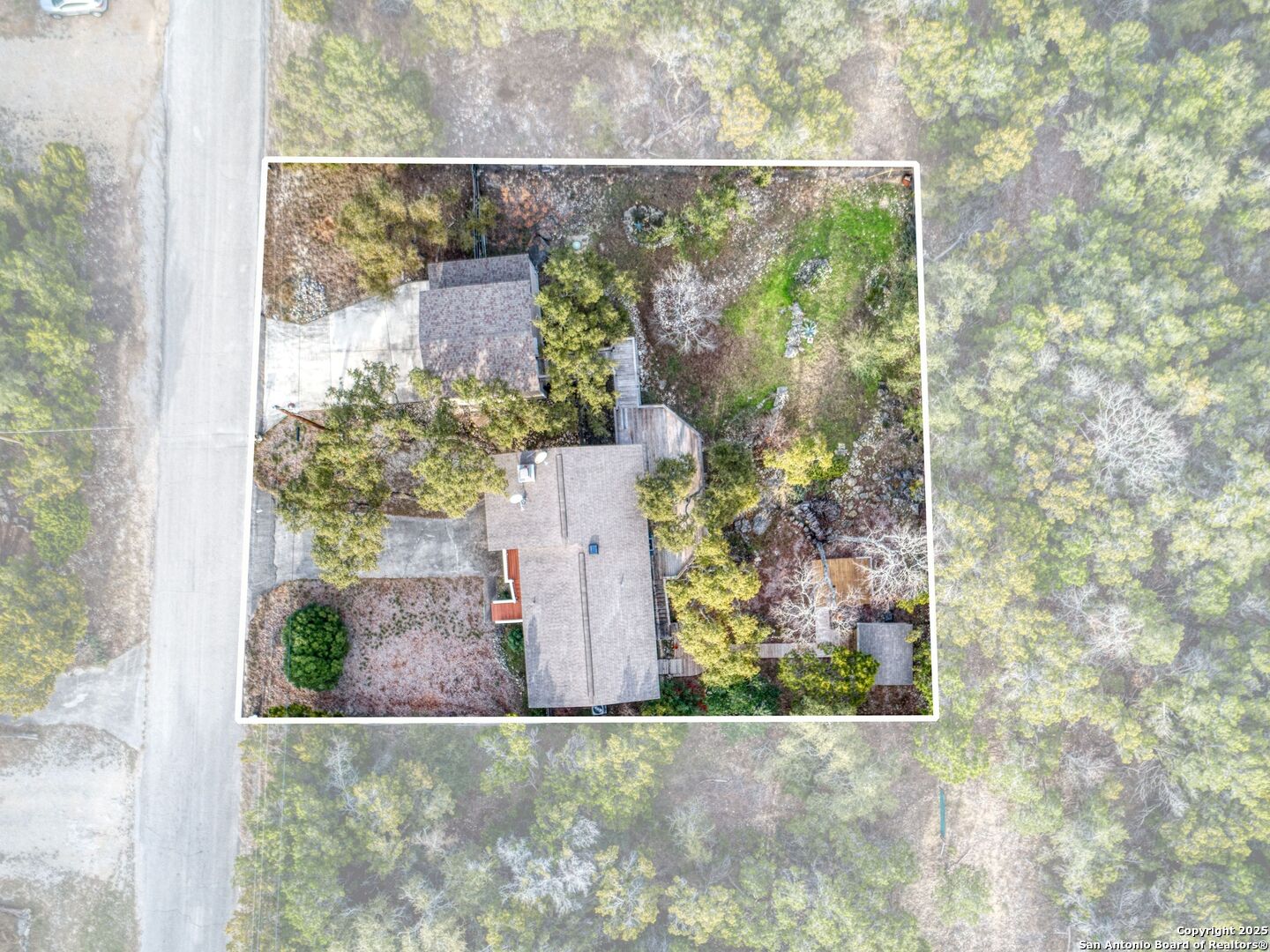 968 EASTVIEW DR