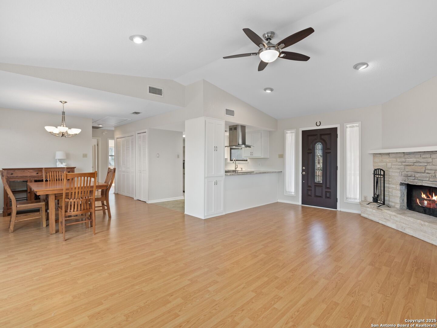 968 EASTVIEW DR
