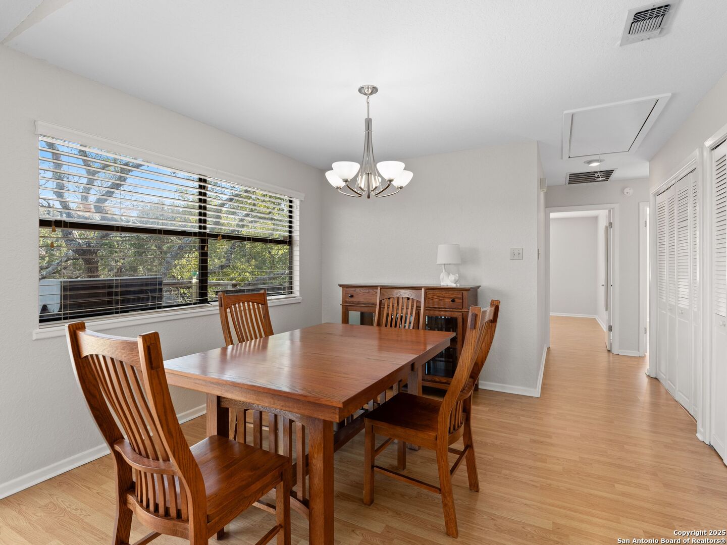 968 EASTVIEW DR