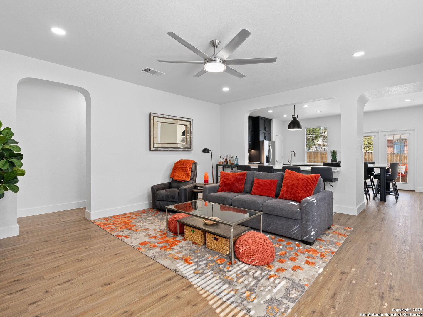 20934 Foothill Pine