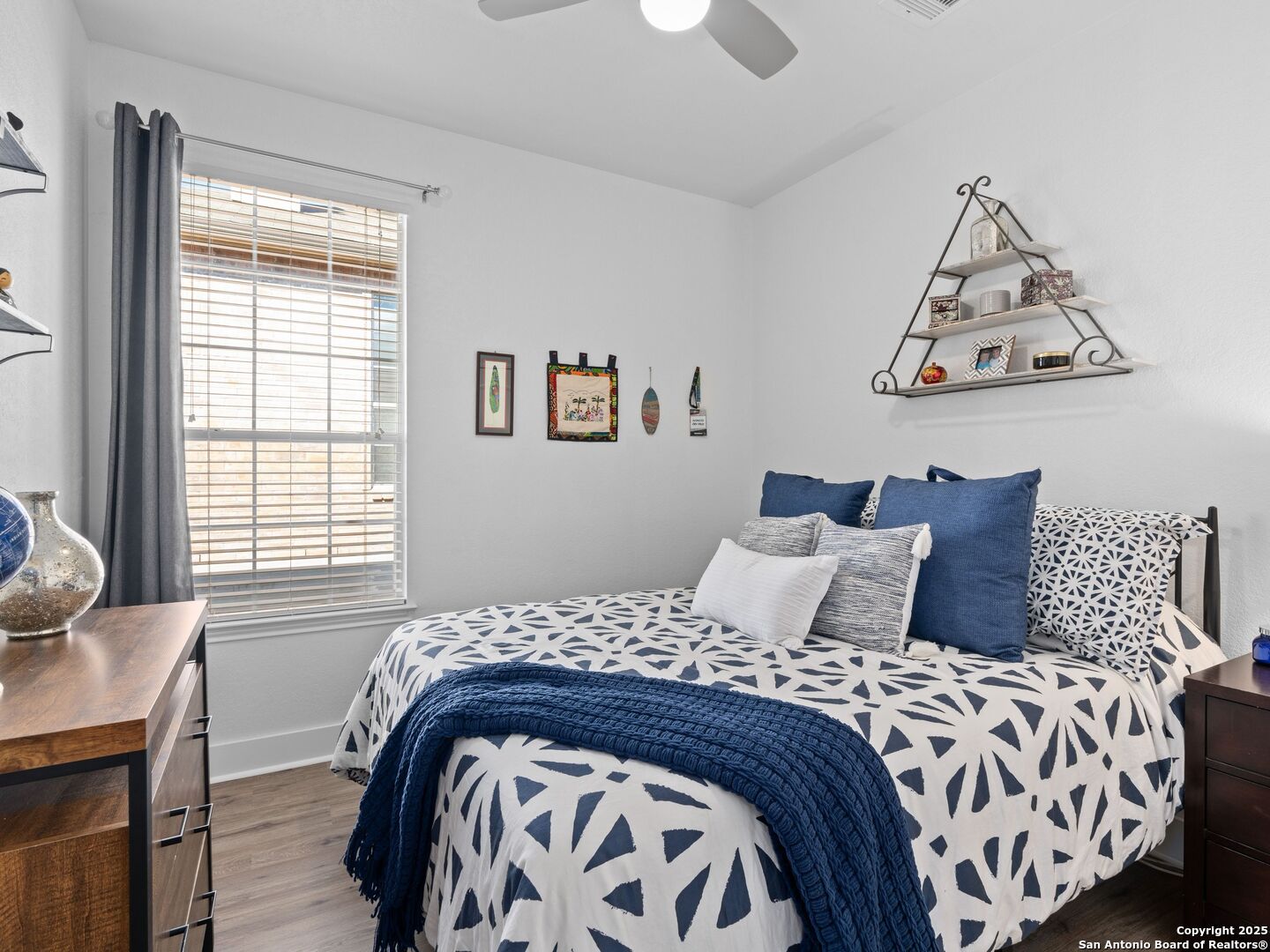 20934 Foothill Pine