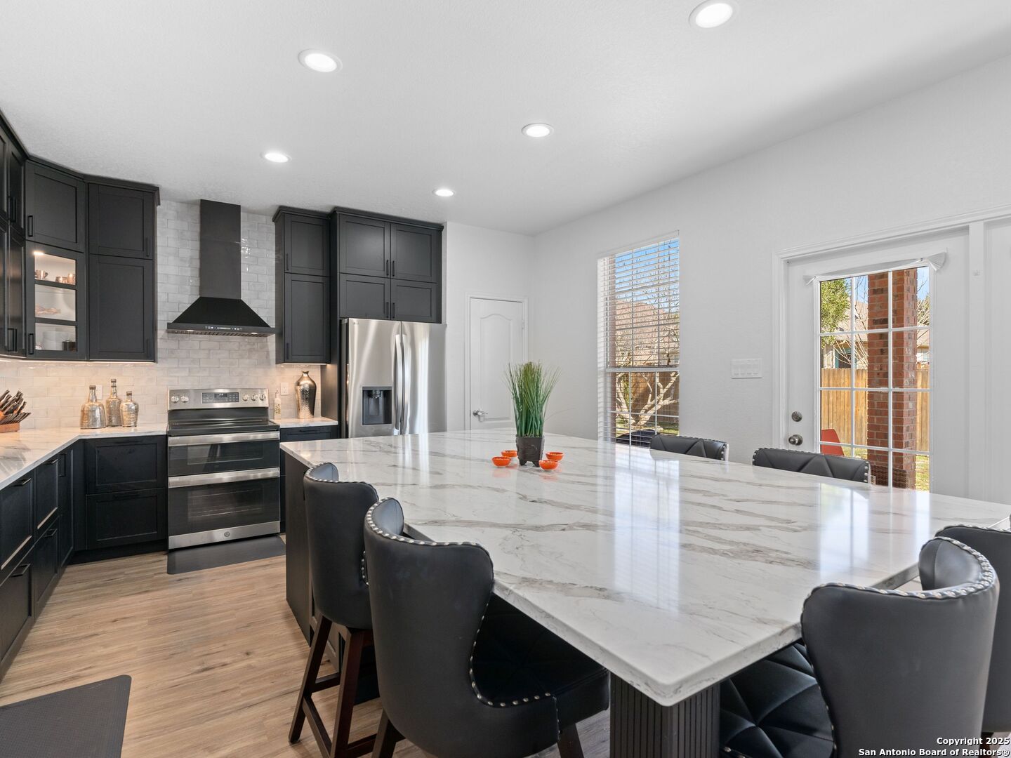 20934 Foothill Pine