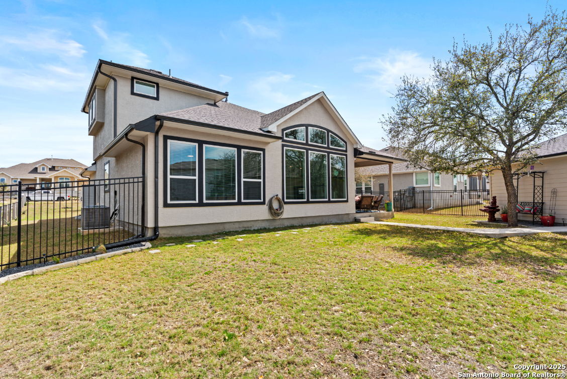1411 Meyer Pkwy