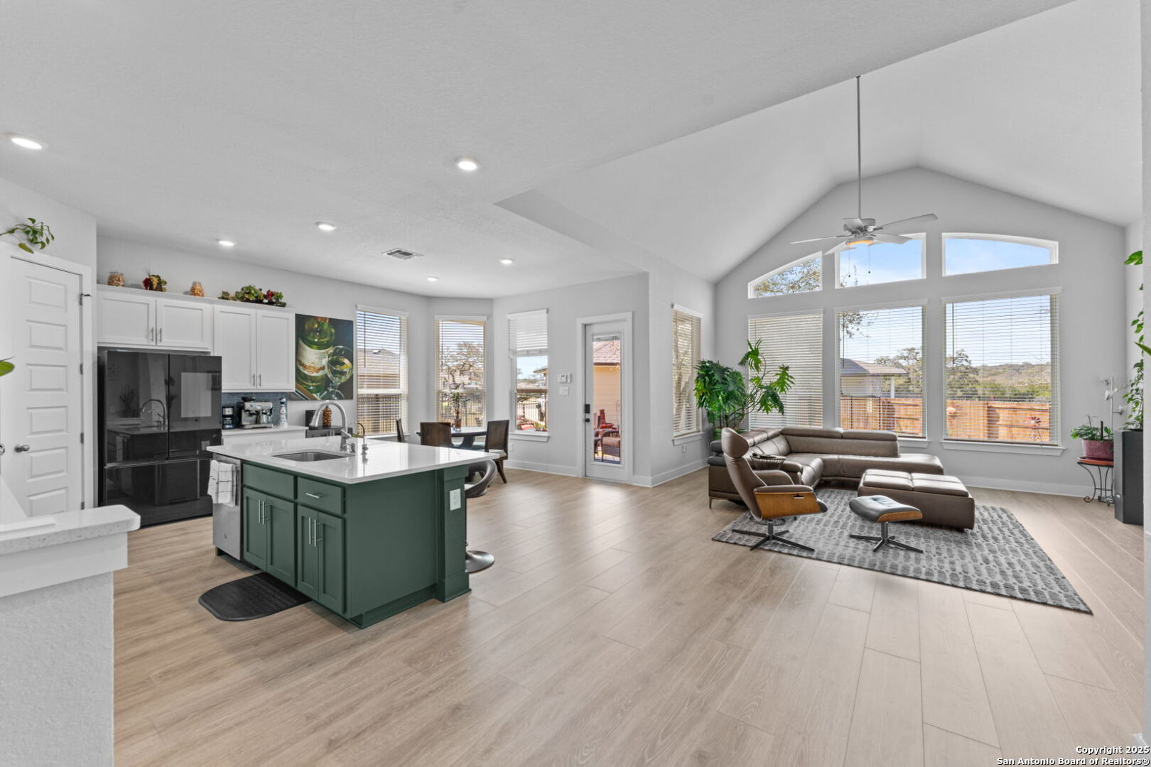 1411 Meyer Pkwy