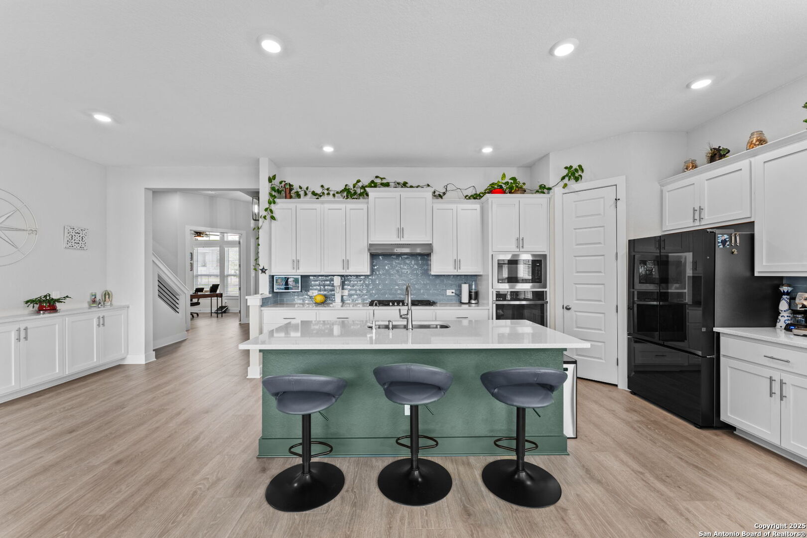 1411 Meyer Pkwy