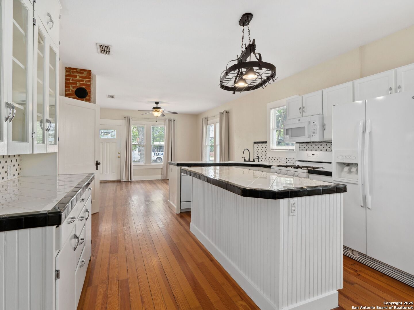 639 S Union