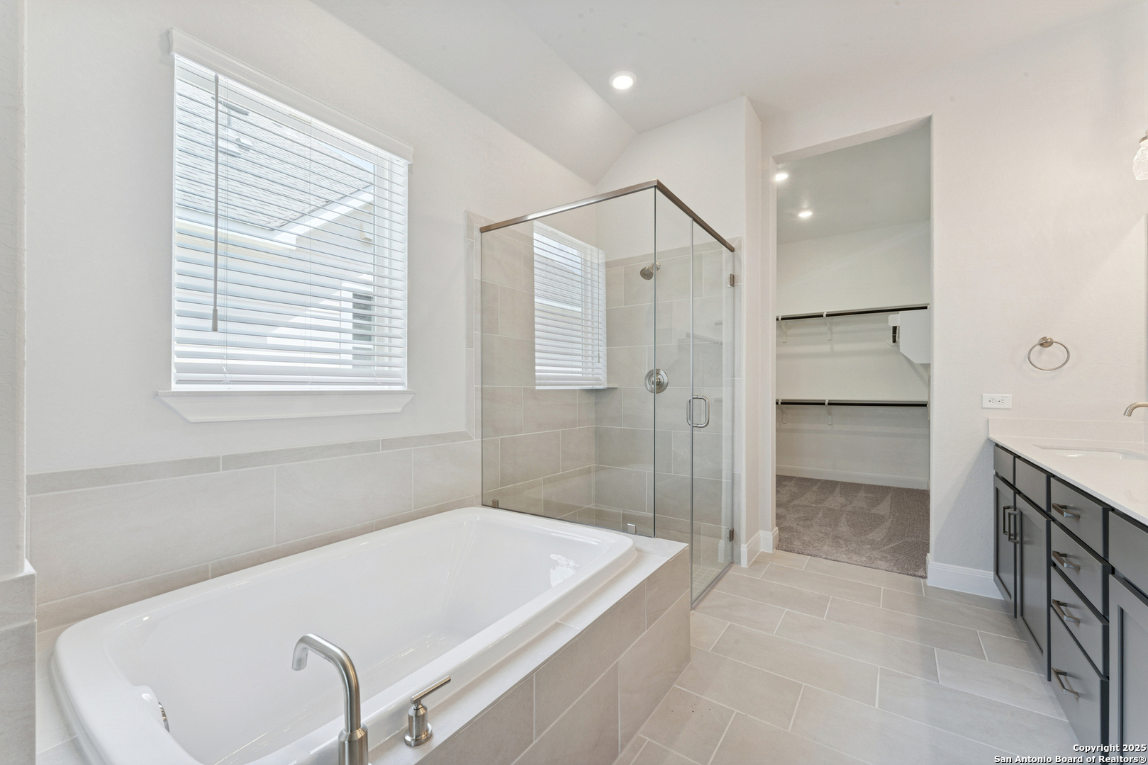 8219 Wellstone