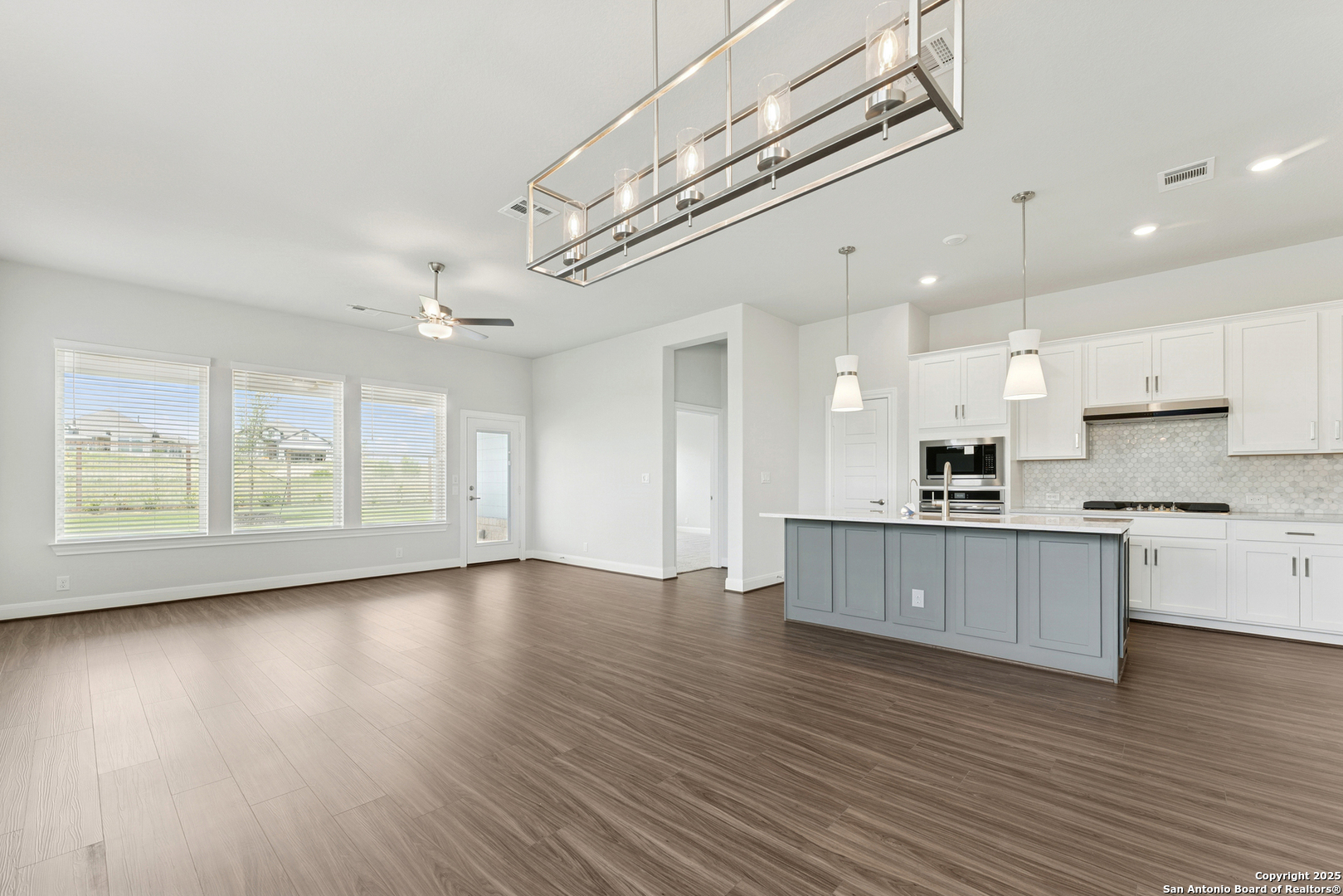 8219 Wellstone