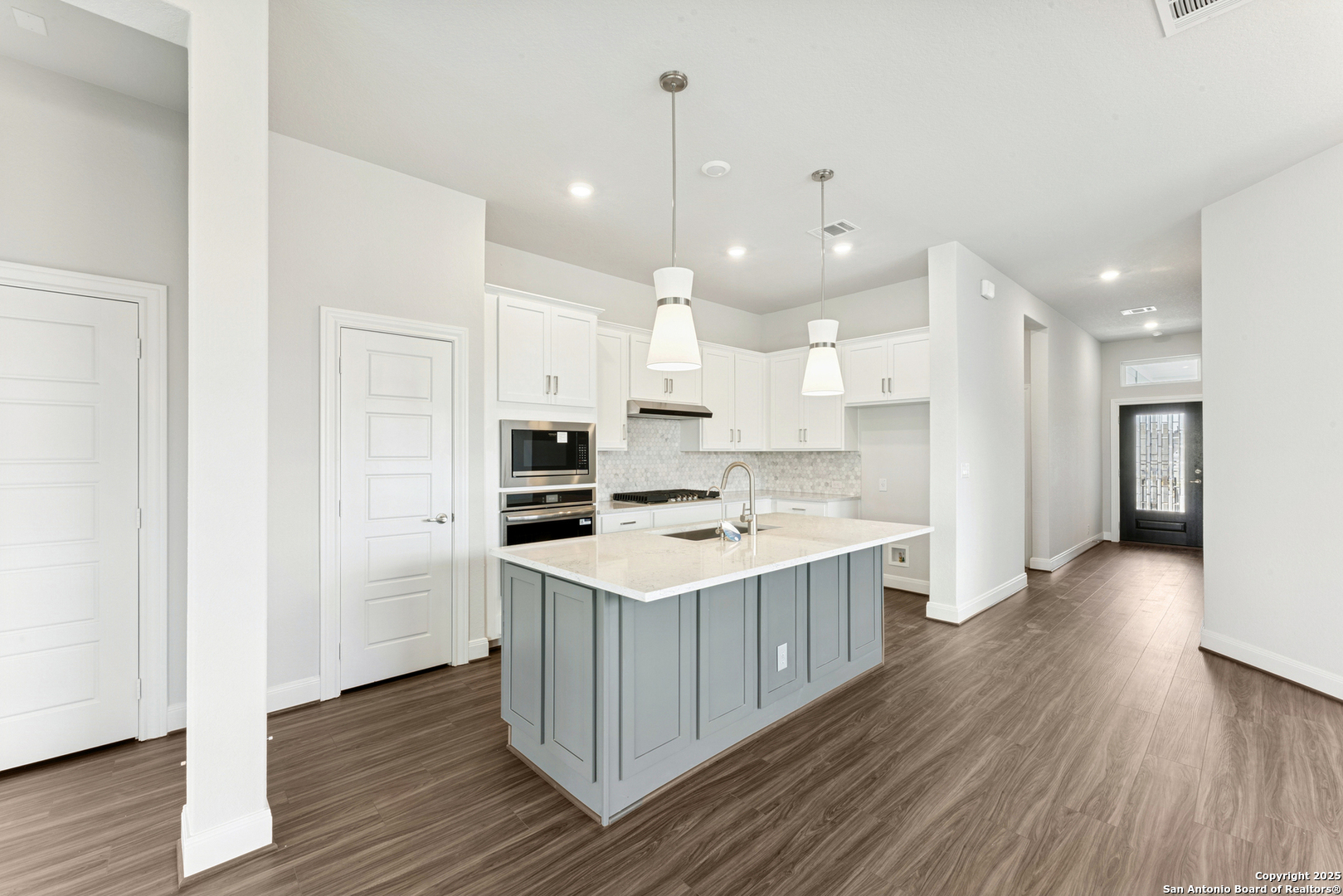 8219 Wellstone