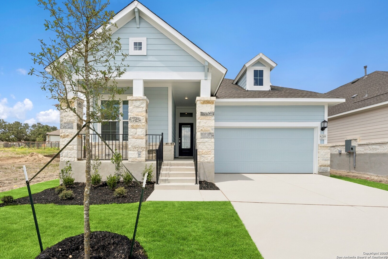 8219 Wellstone