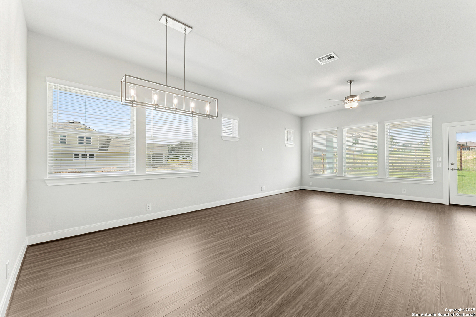 8219 Wellstone