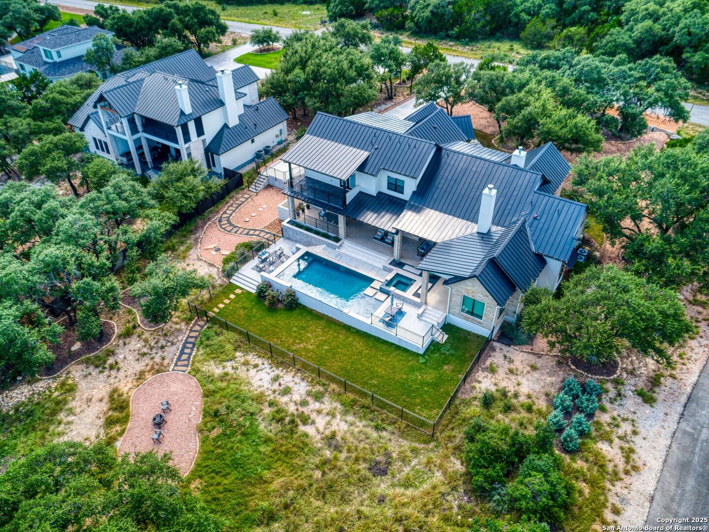 207 River Bend