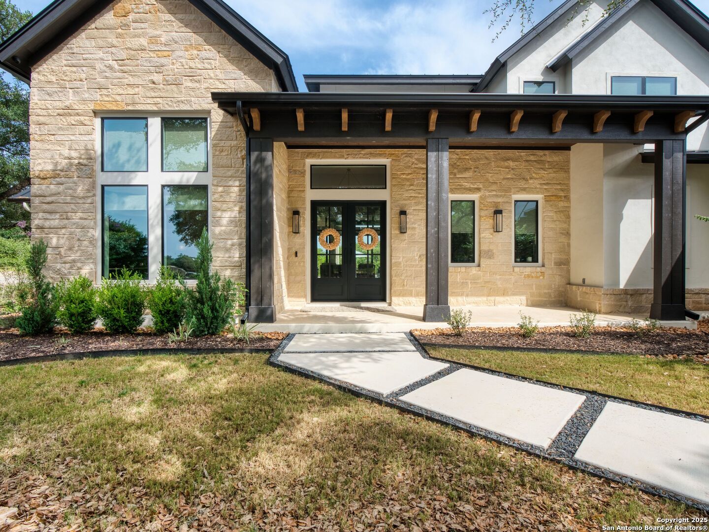 207 River Bend