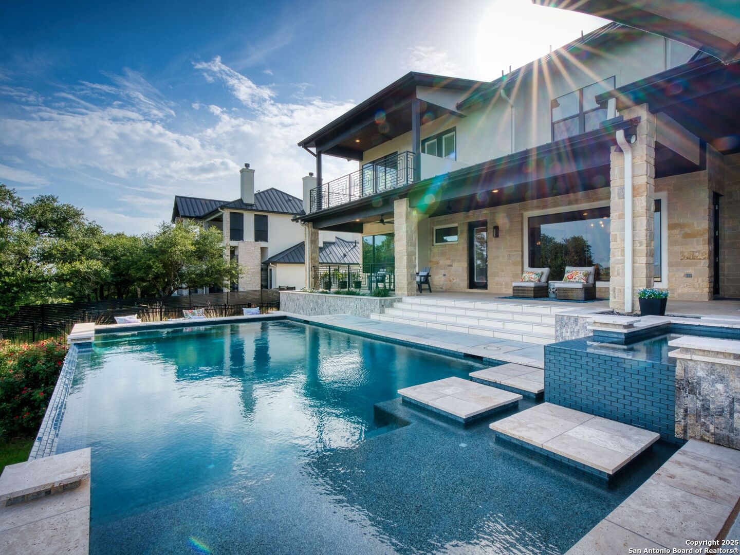 207 River Bend
