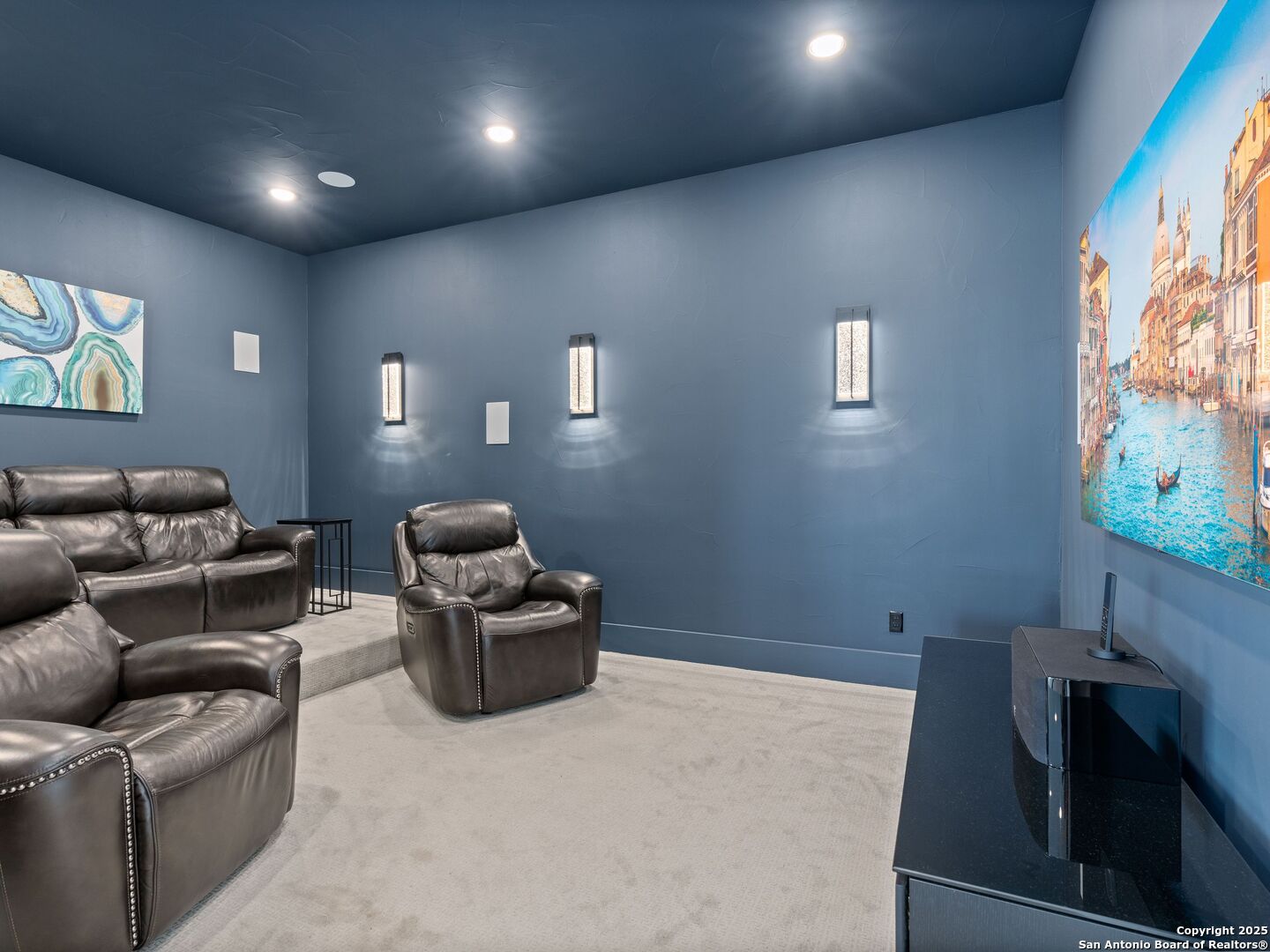 207 River Bend