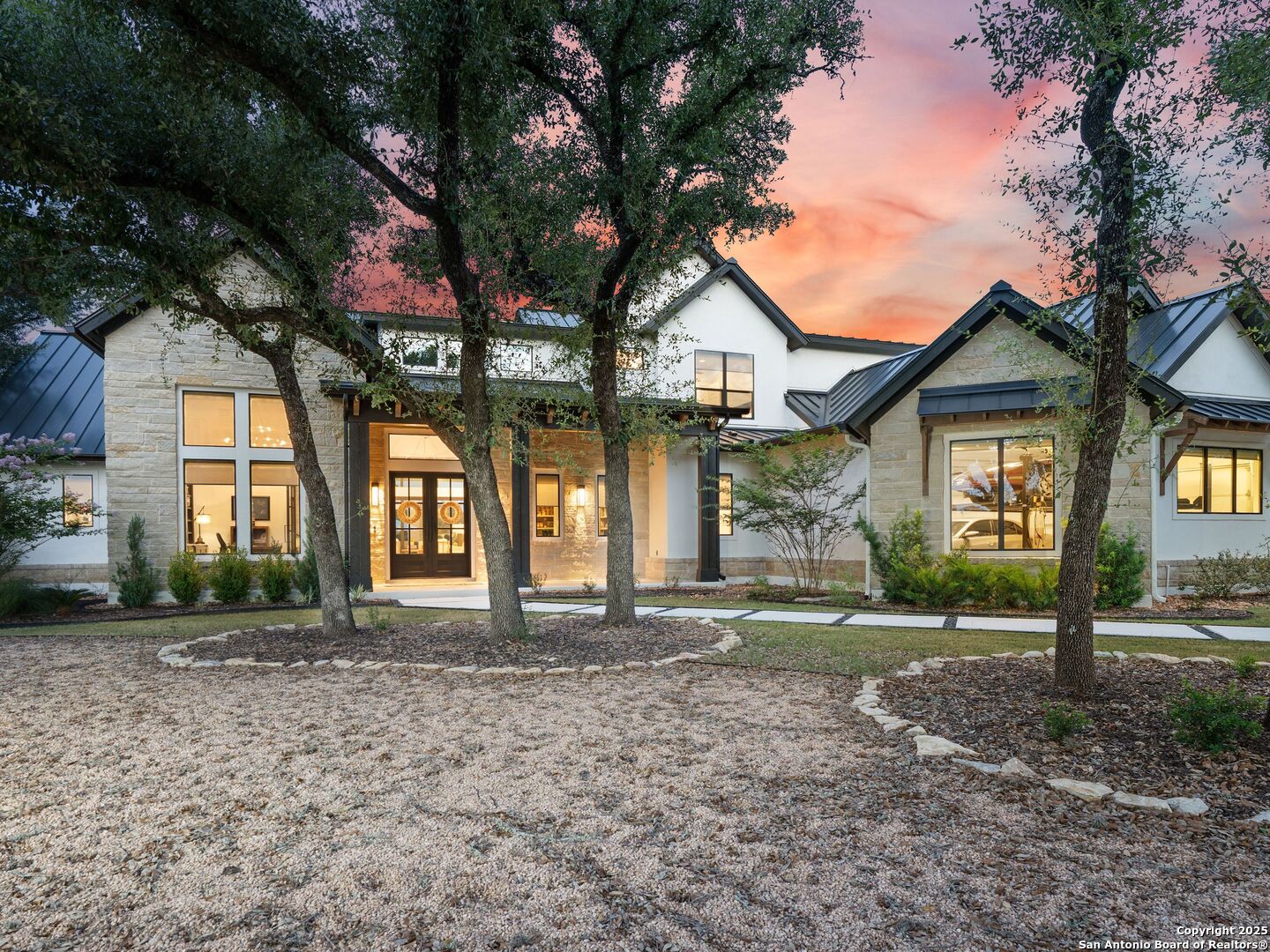 207 River Bend