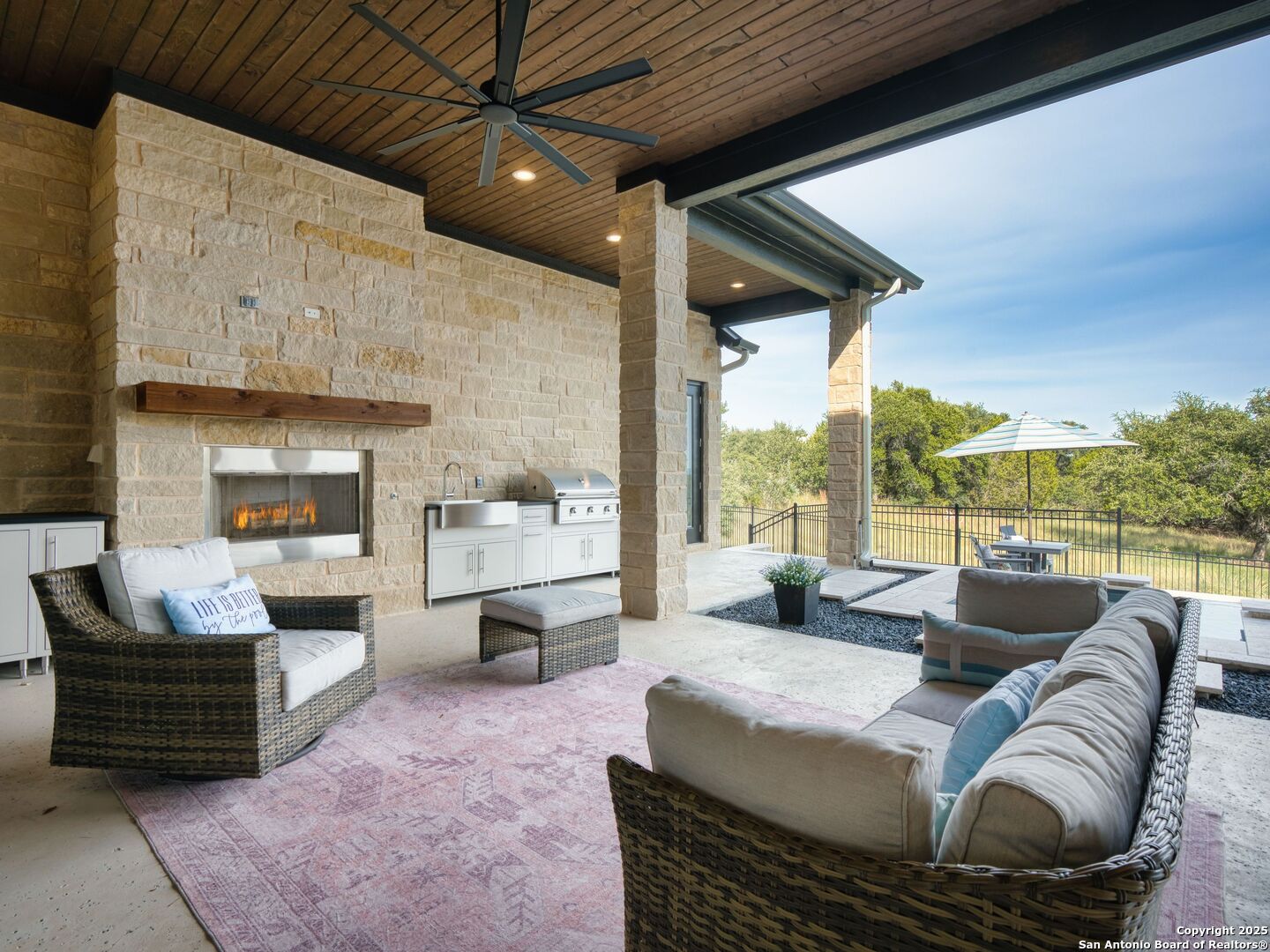207 River Bend