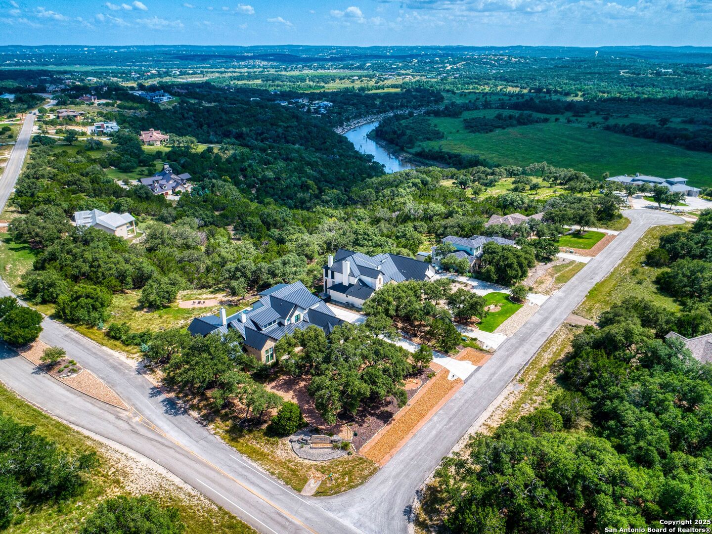207 River Bend