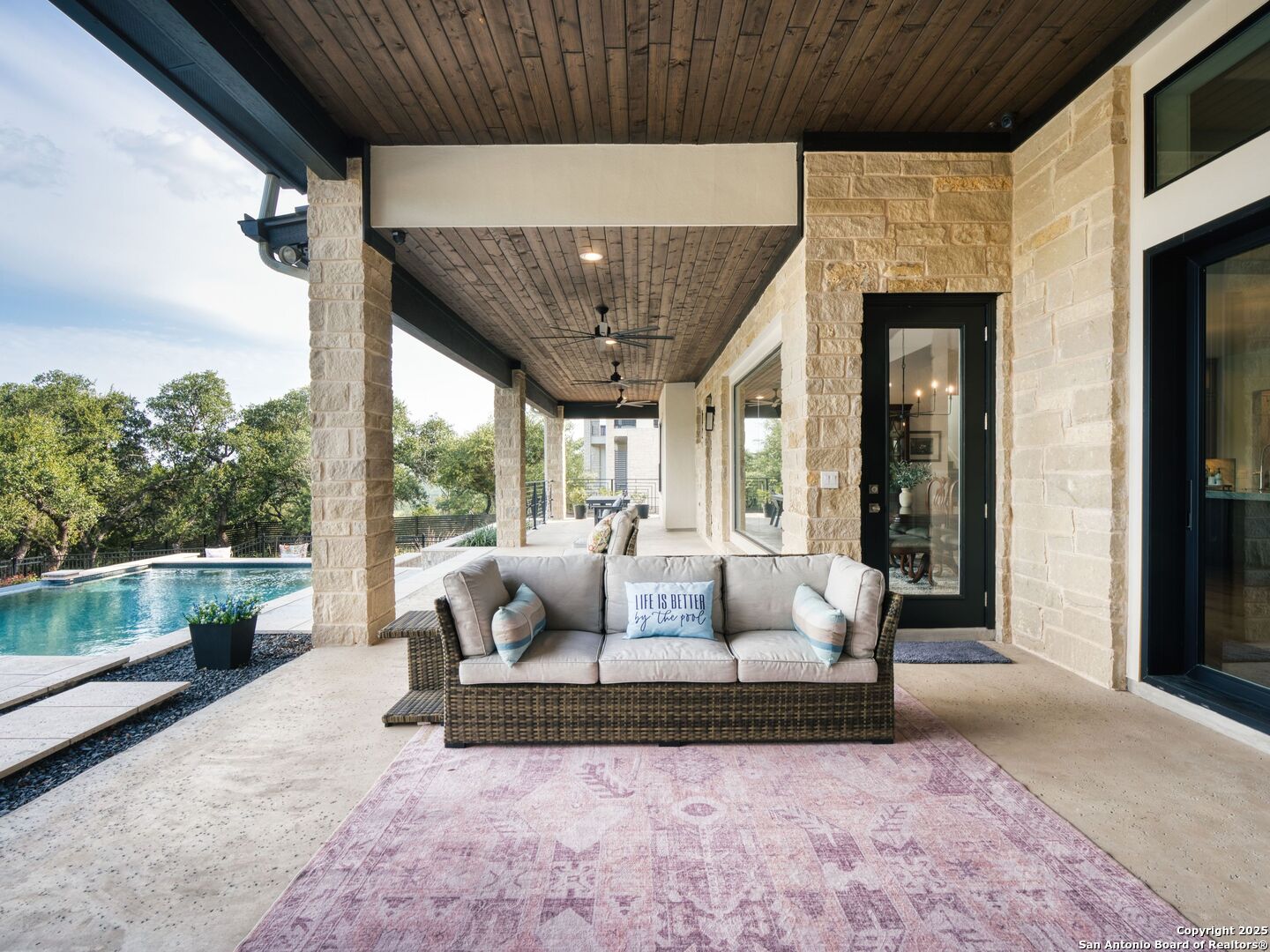 207 River Bend