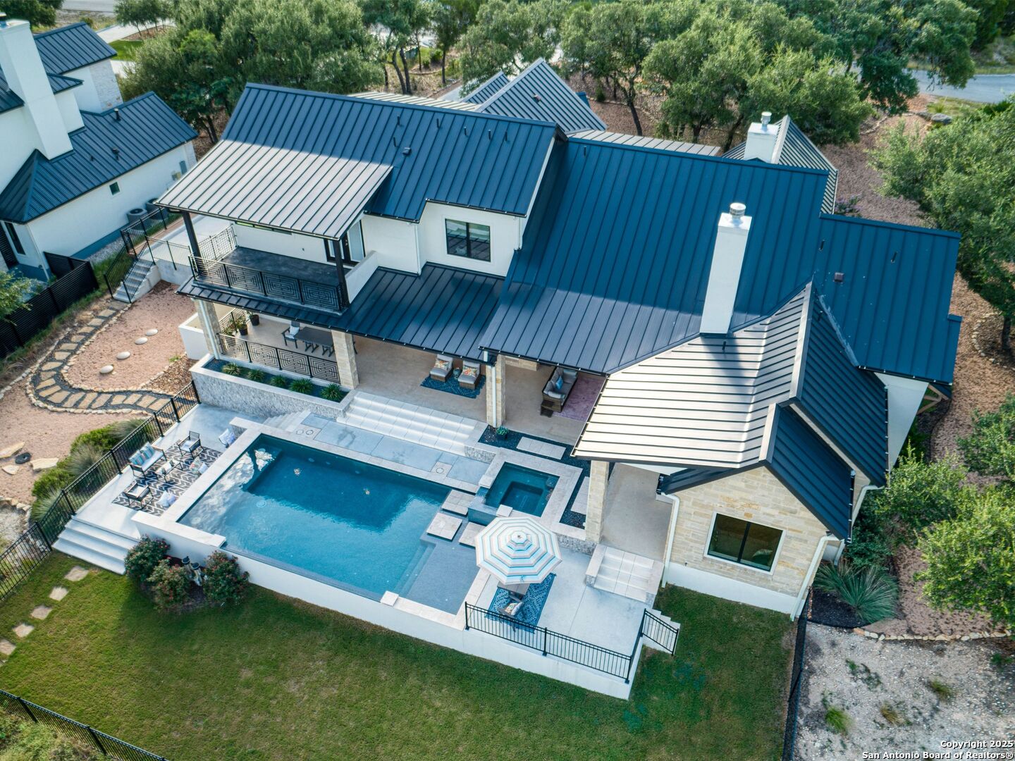 207 River Bend