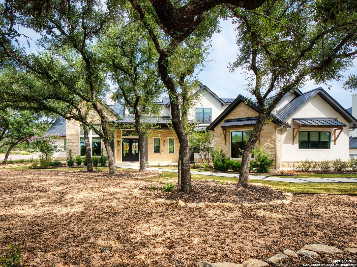207 River Bend
