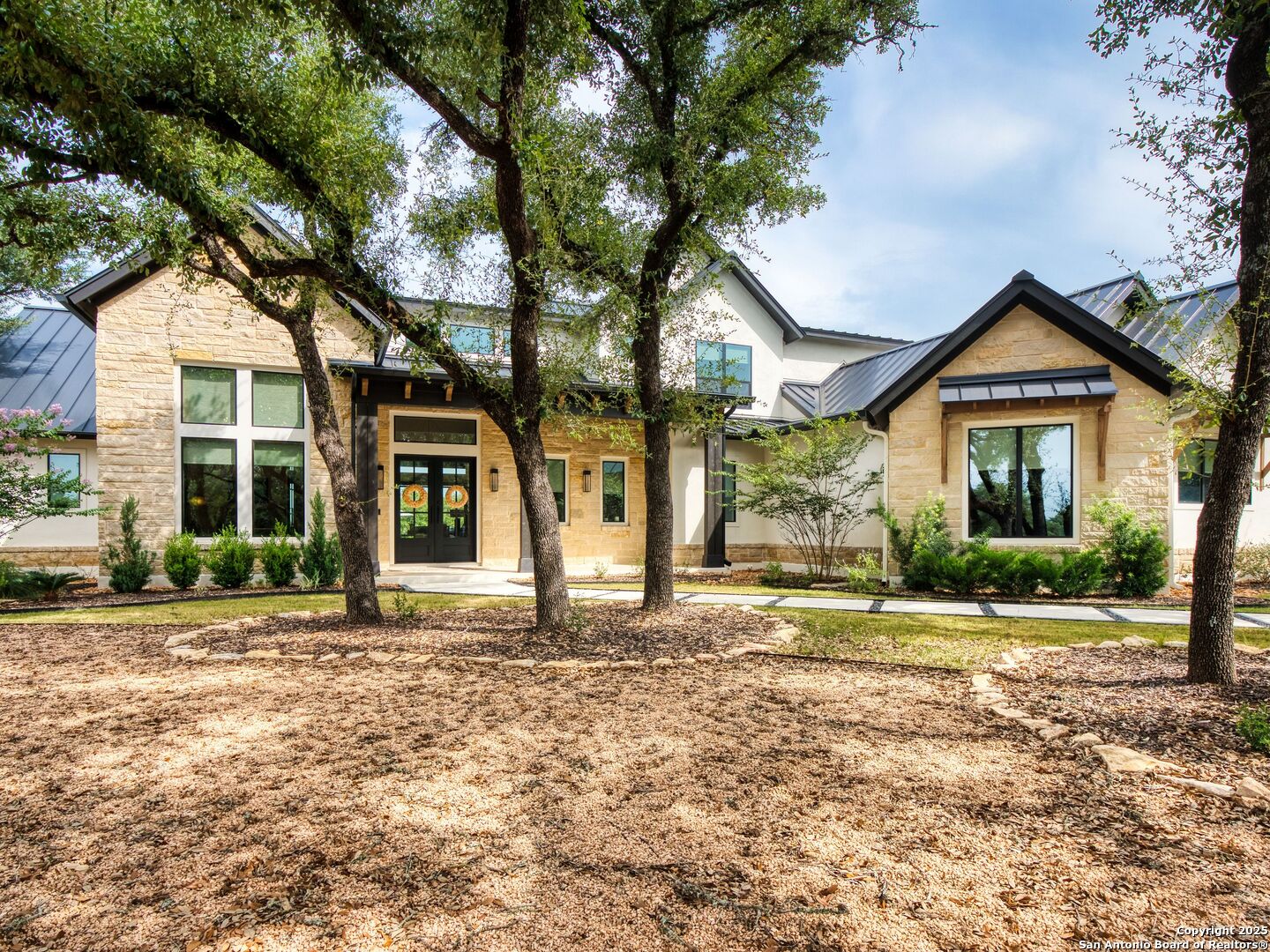 207 River Bend