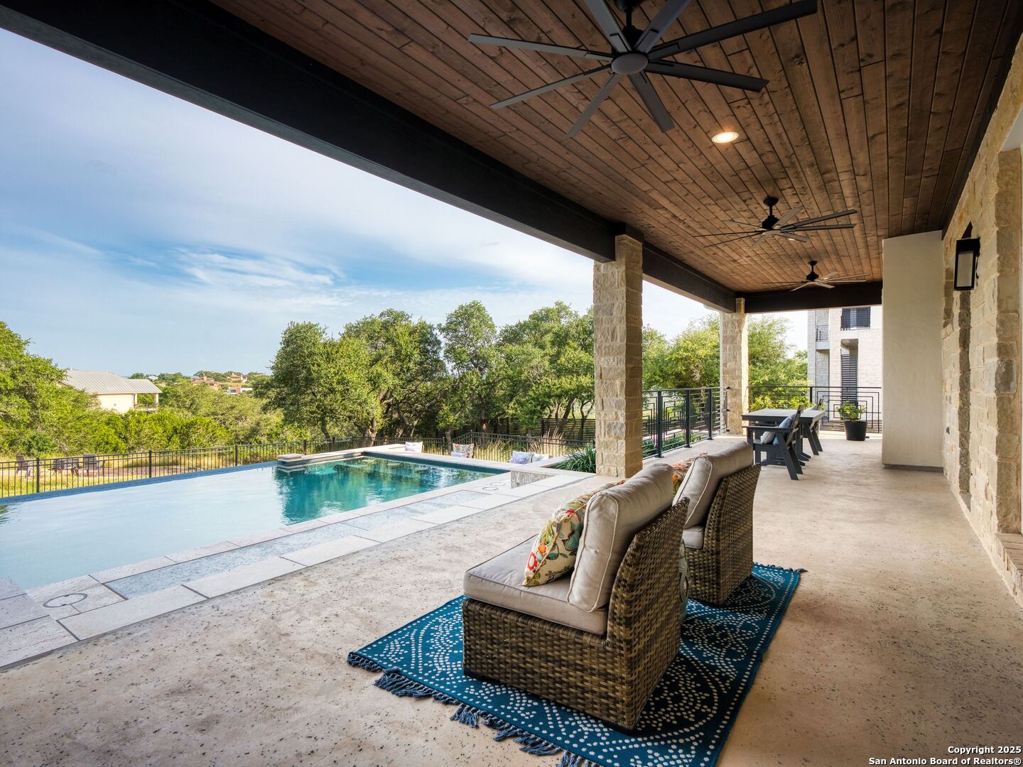 207 River Bend