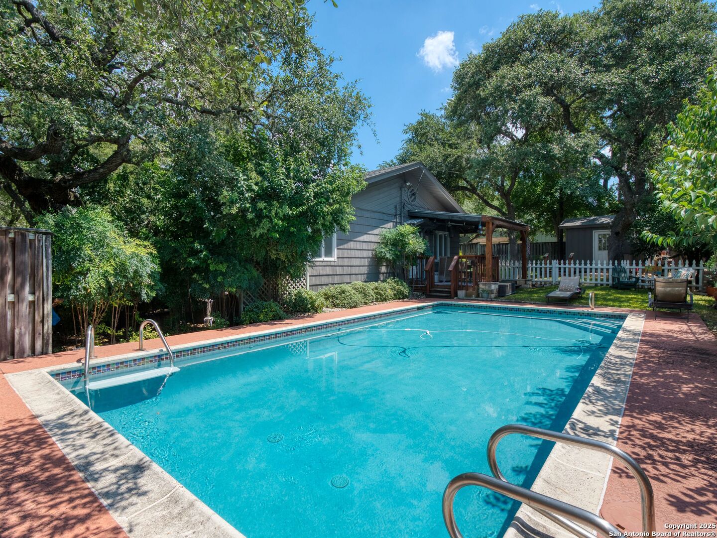 102 Alta Vista Dr