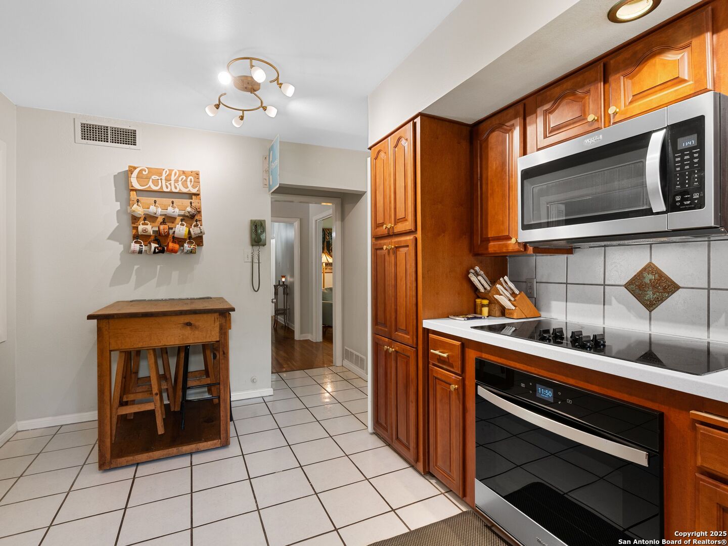 102 Alta Vista Dr