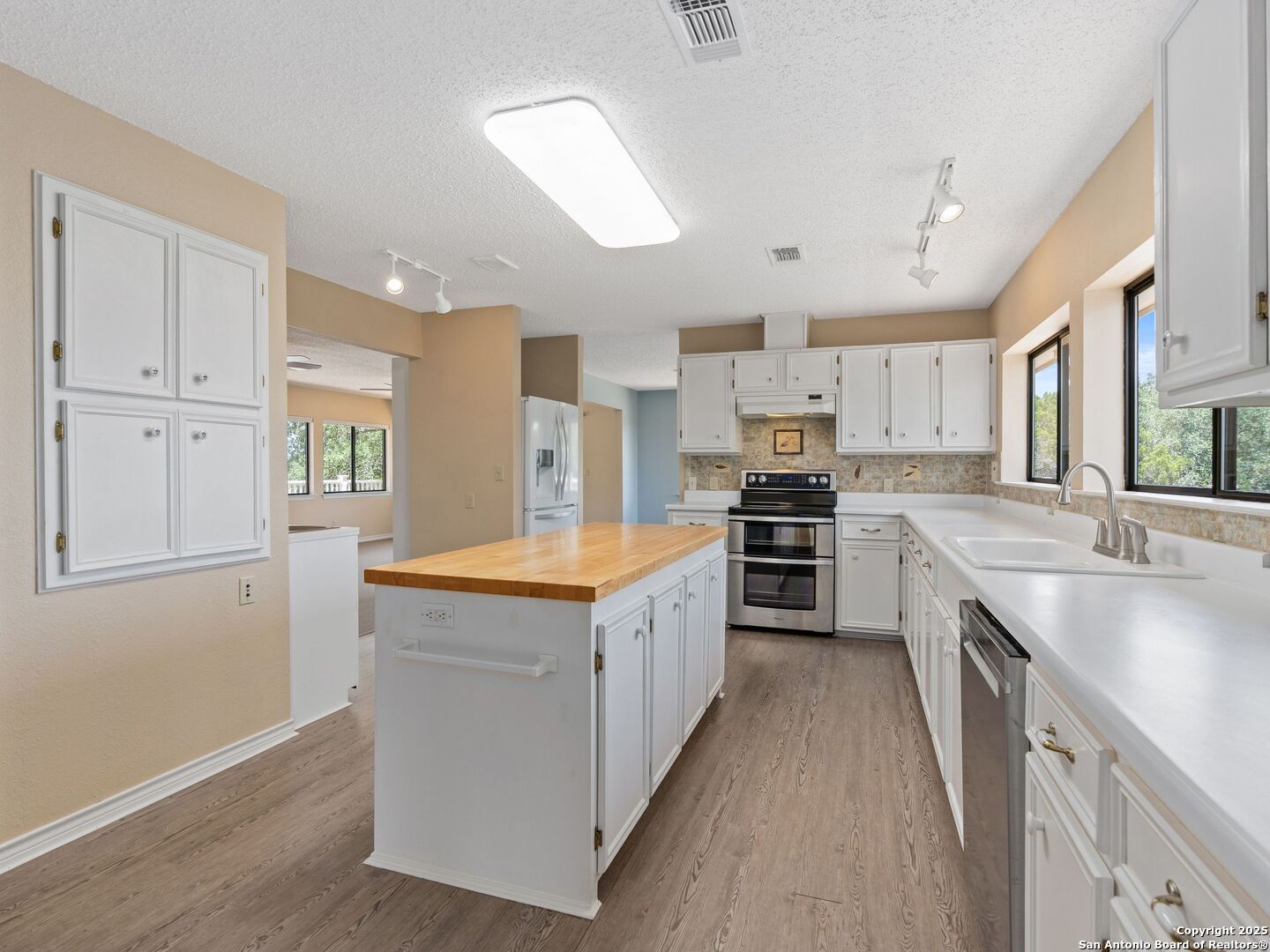 200 Cedar Park