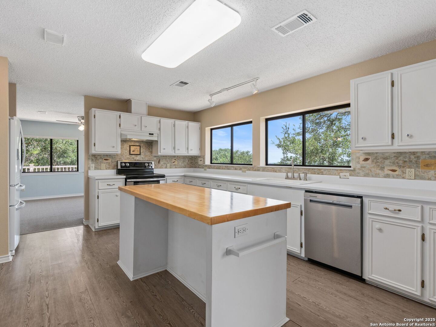 200 Cedar Park