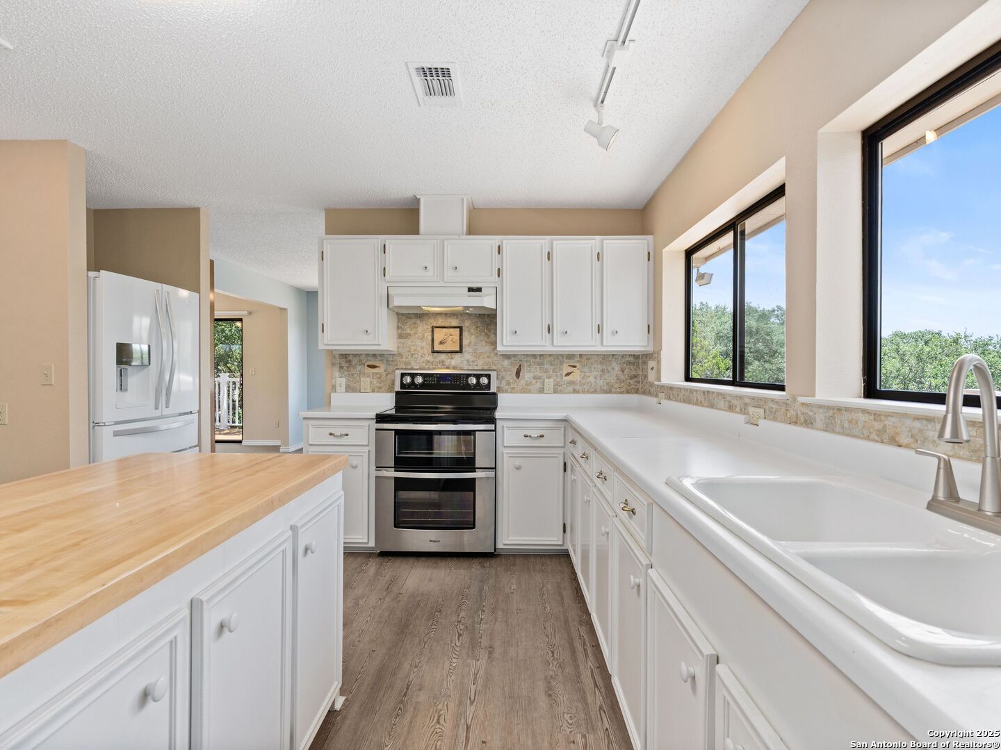 200 Cedar Park