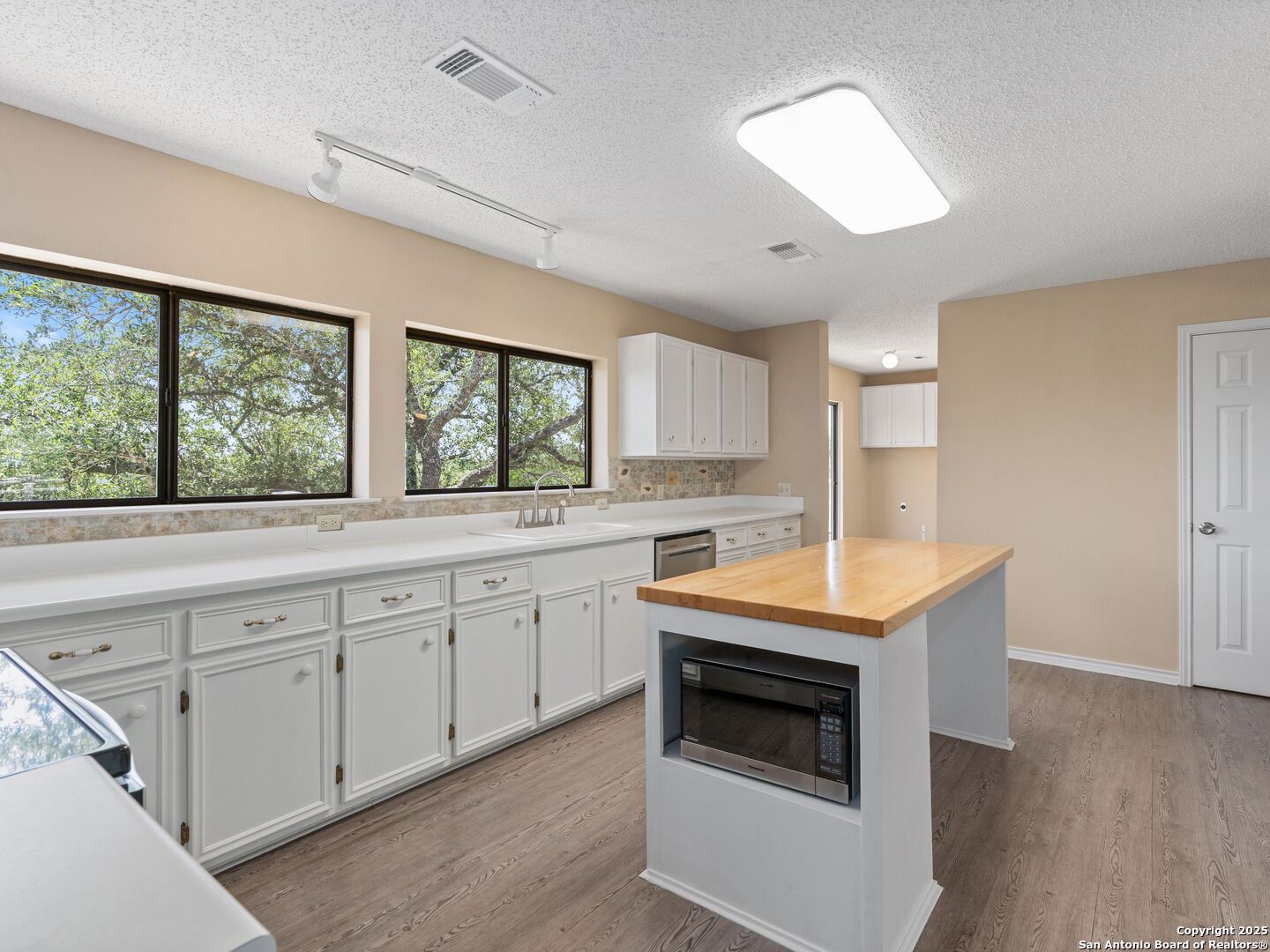 200 Cedar Park