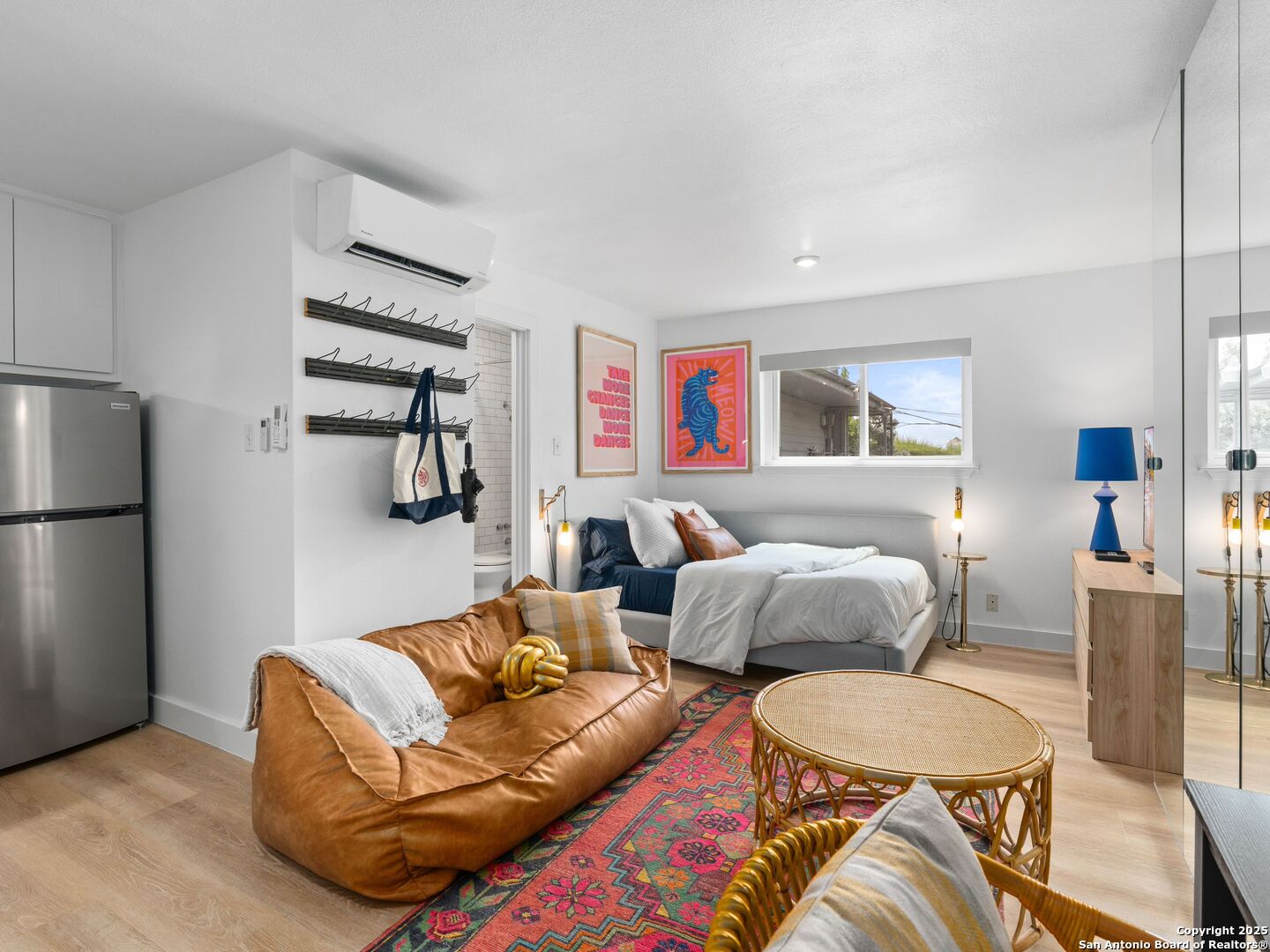 1111 W 10th Unit: APT 206