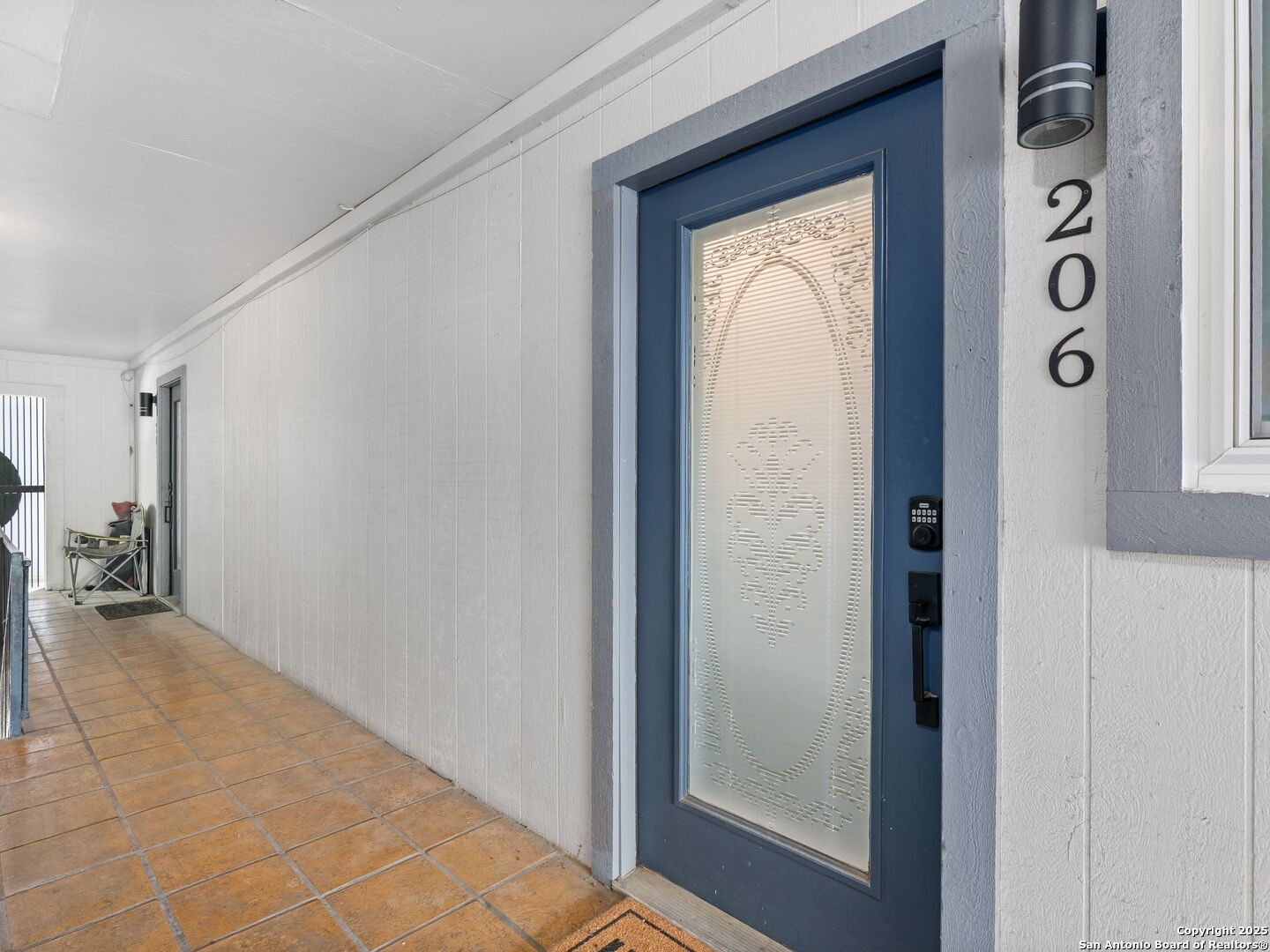 1111 W 10th Unit: APT 206