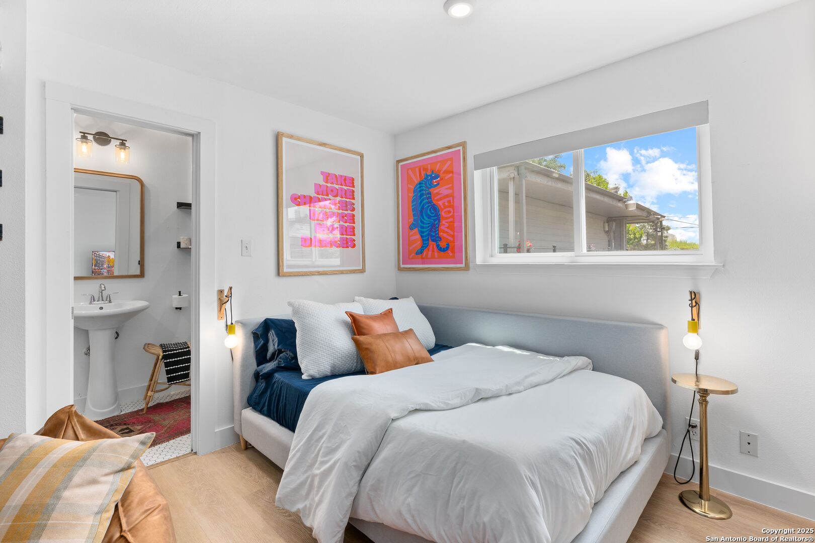1111 W 10th Unit: APT 206