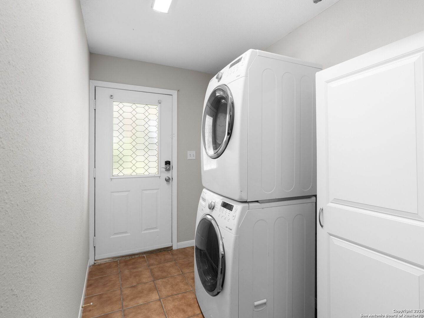 1364 Cedar Elm St