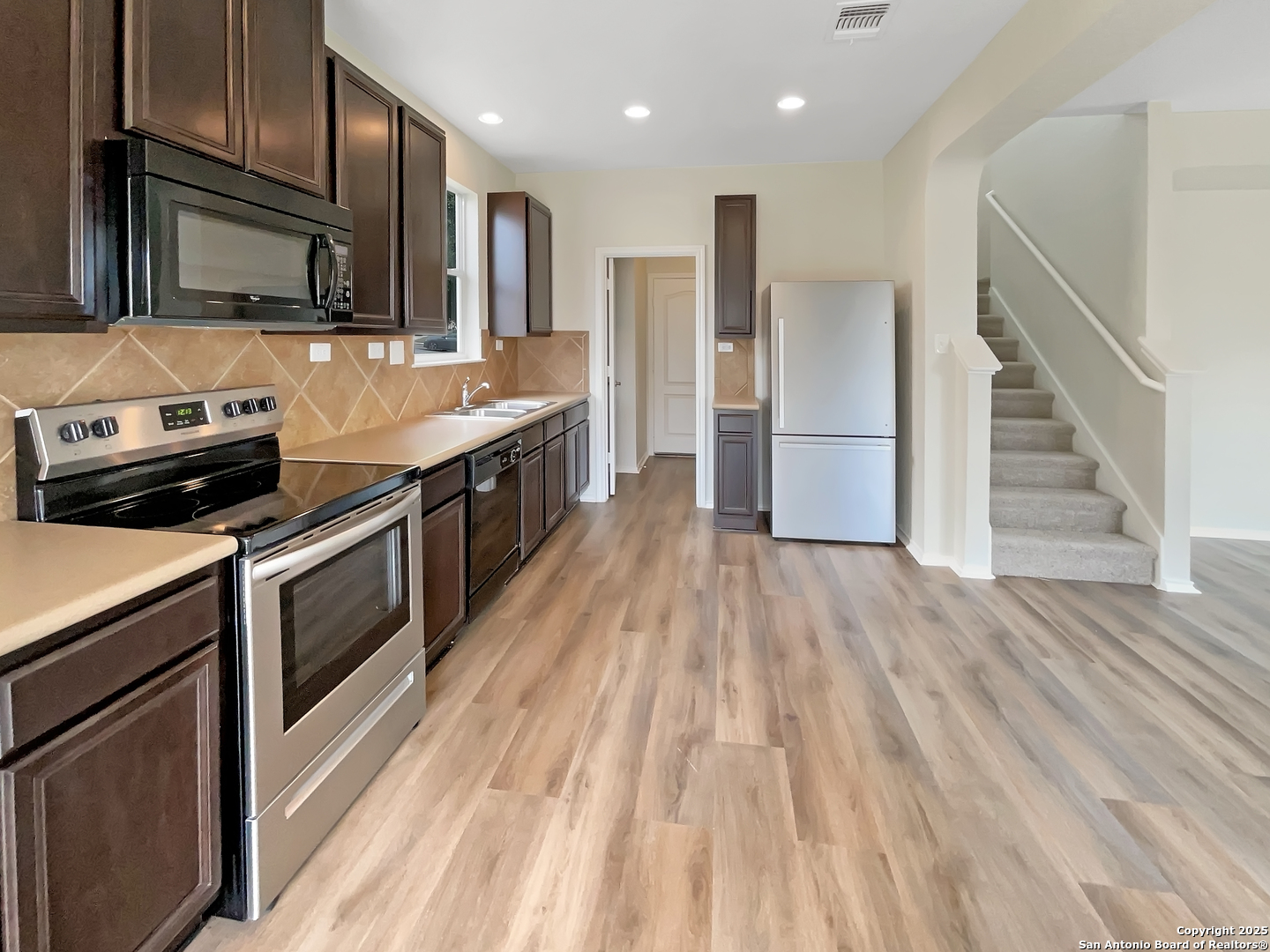5724 Columbia