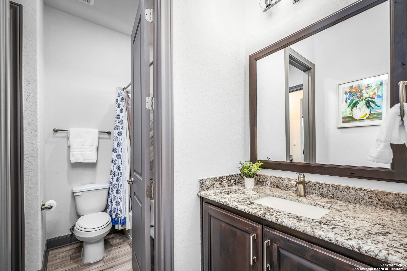 2330 Occidente