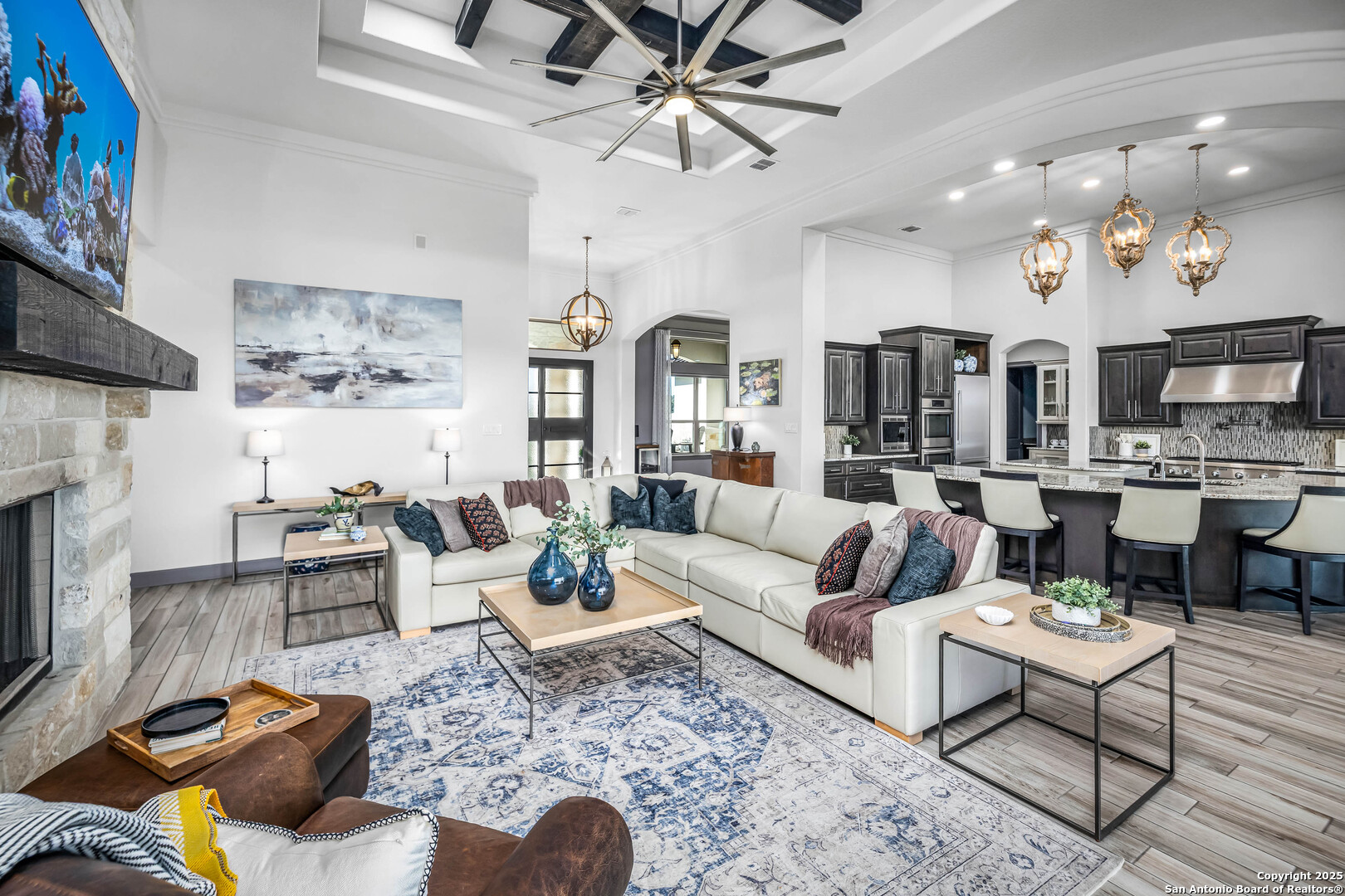 2330 Occidente