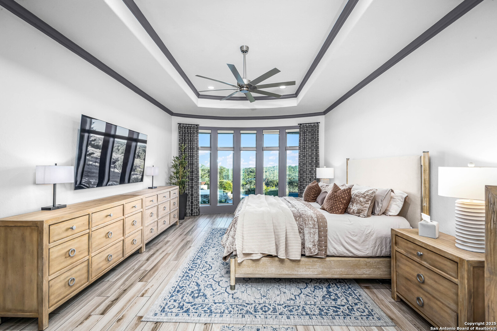 2330 Occidente