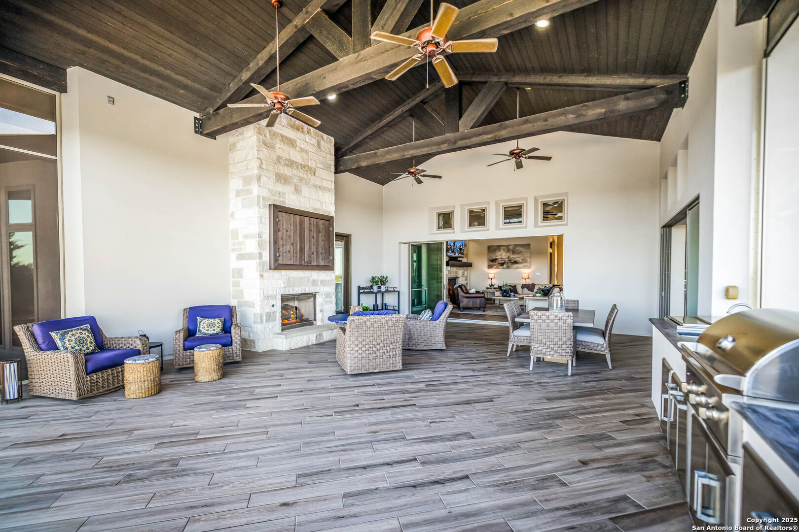2330 Occidente