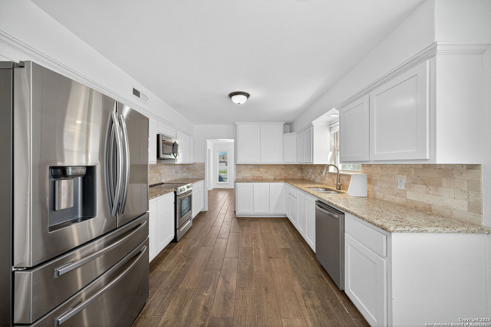 405 W Tanglewood
