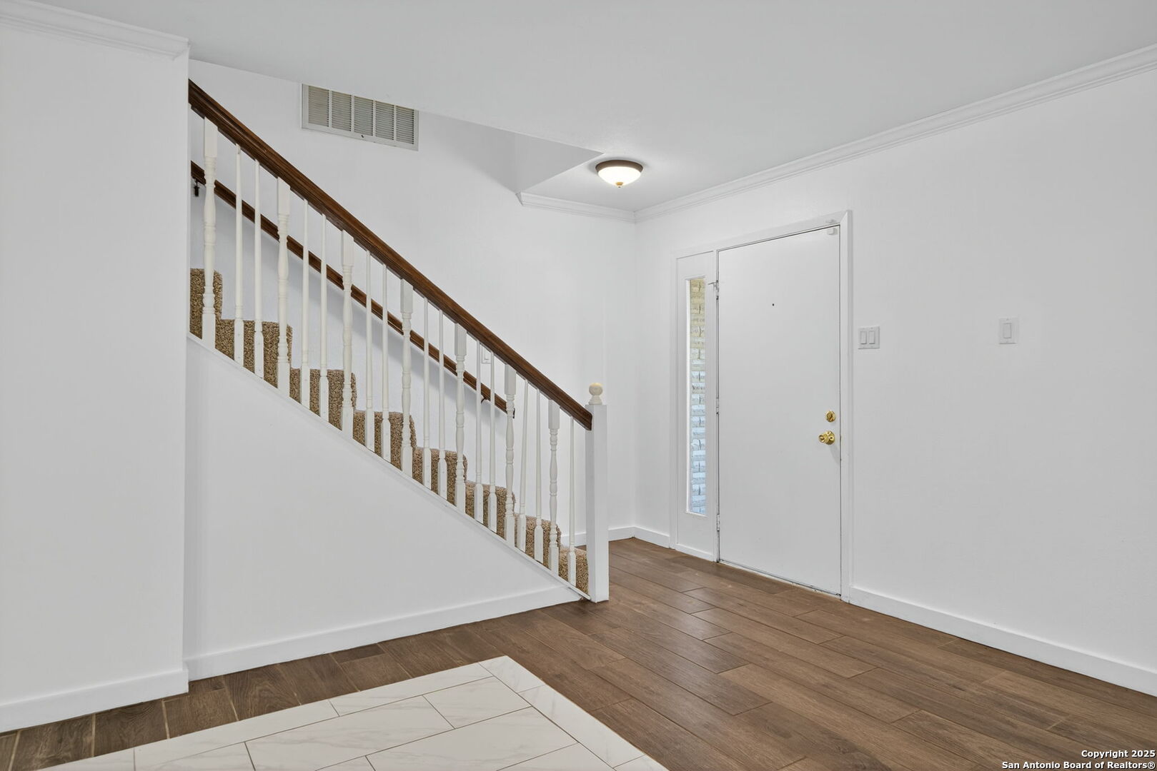 405 W Tanglewood
